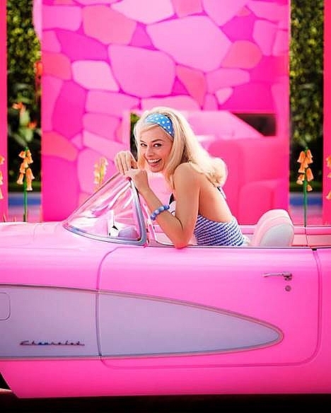 Siêu phẩm 'Barbie' tung teaser đầy ấn tượng, Margot Robbie xinh đẹp tựa búp bê, Ryan Gosling hào hoa khác lạ