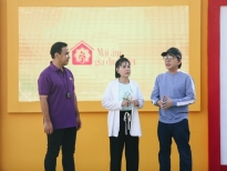 'Mái ấm gia đình Việt': NSƯT Kim Tử Long, Cát Phượng bật khóc khi nghe em bé mồ côi ước được ăn một bữa cơm cùng mẹ