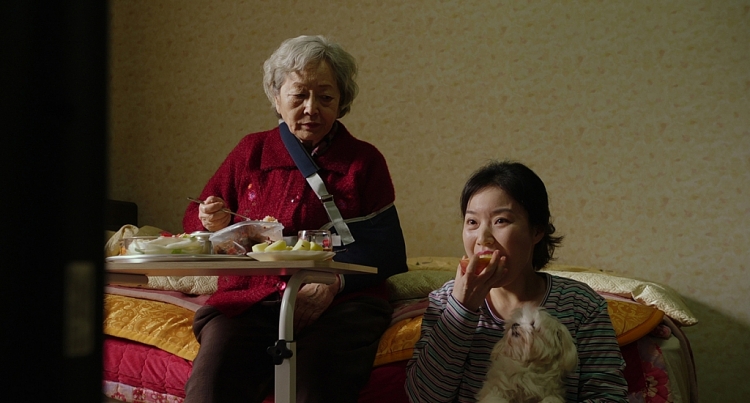 'Hãy chăm sóc mẹ' dự báo xu hướng sống của thế hệ MZ tại Hàn Quốc: Thích sống một mình khi về già