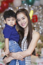 diep bao ngoc tu gai que den nu sat thu lanh lung