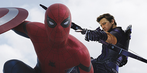 3. Cả người nhện lẫn Hawkeye đều có sự thay đổi đáng kể về trang phục trong Captain America Civil War