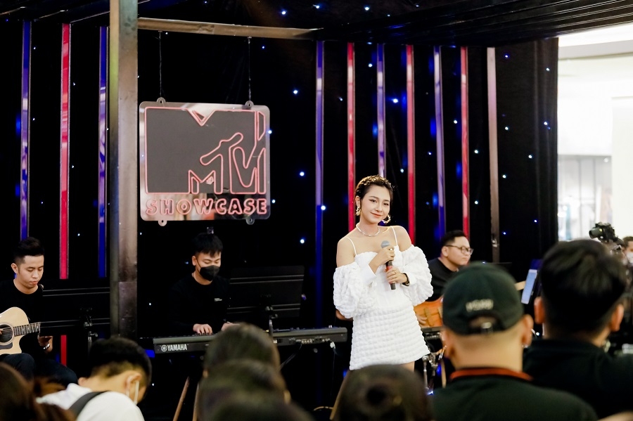 Trương Thảo Nhi, Ngô Lan Hương, Rtee đổ bộ sân khấu MTV Showcase cực hoành tráng