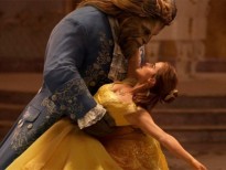 “Beauty and the Beast” bị hoãn chiếu tại Malaysia