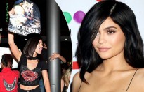 Kylie Jenner bị phản đối vì mặc áo khoác lông thú