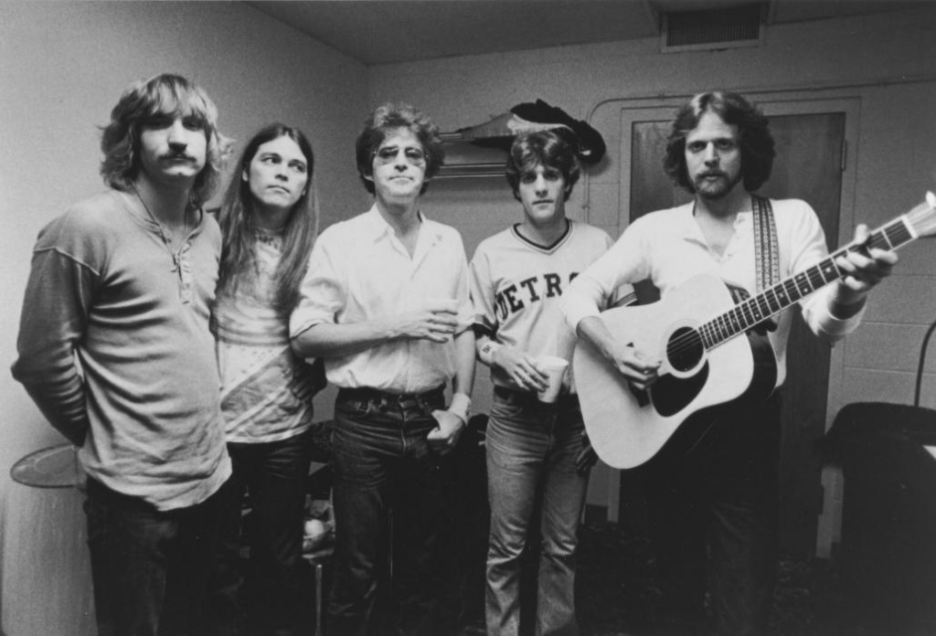Ban nhạc The Eagles kiện Hotel California