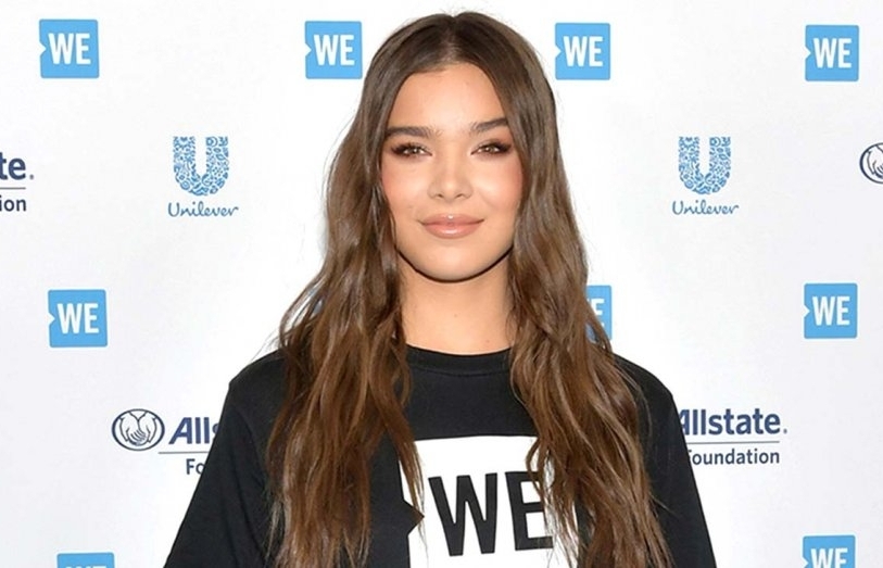 Hailee Steinfeld tham gia bộ phim hài lãng mạn ‘Voicemails for Isabelle’