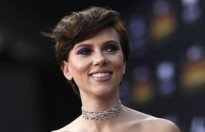 Scarlett Johansson bỏ vai chuyển giới sau chỉ trích của cộng đồng LGBT