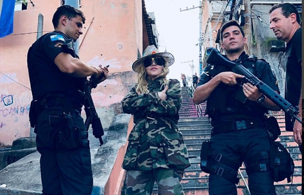 Madonna bị 'tố' tại Brazil