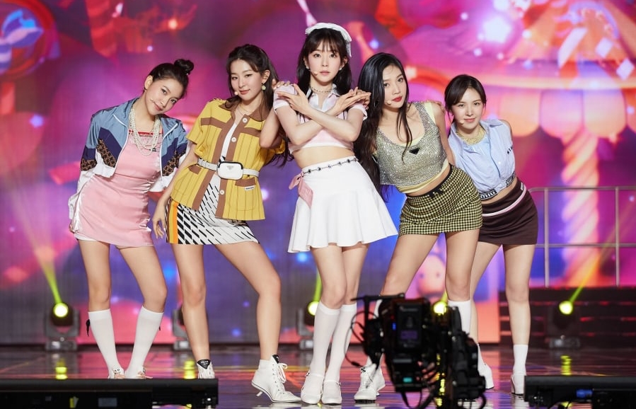 Red Velvet gia nhập đường đua K-Pop tháng 3
