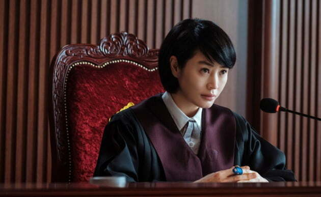 ‘Juvenile Justice’ vượt ‘Tuổi 39’ chiếm giữ ngôi đầu Netflix Hàn Quốc