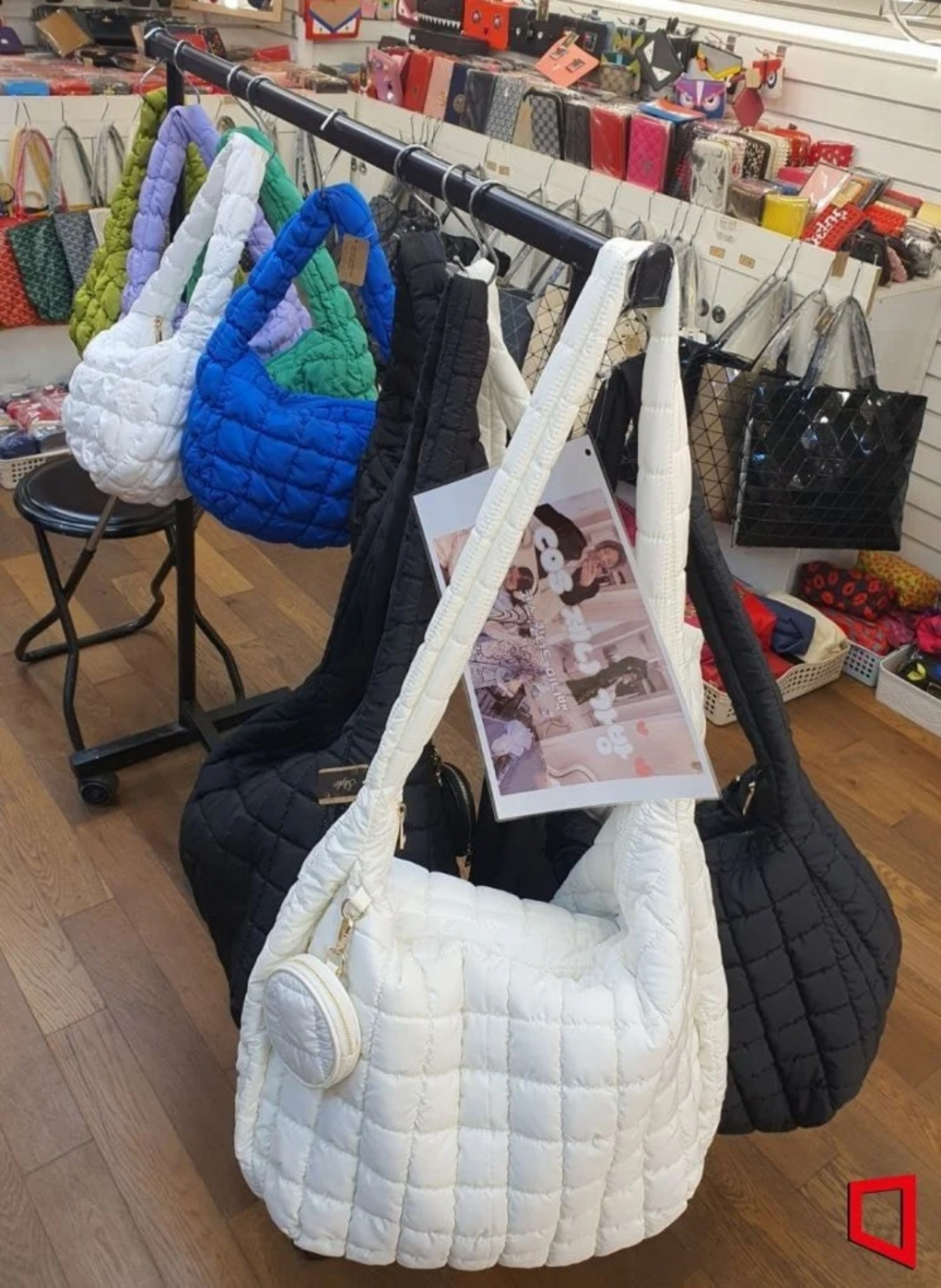 Túi xách của Jennie (BlackPink) trở thành xu hướng thời trang mới tại Hàn Quốc