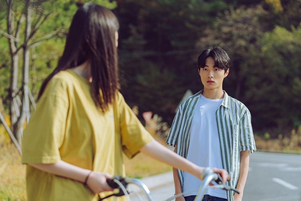 Sao trẻ  ‘All Of Us Are Dead’ Yoon Chan Young gặp nạn với cần sa trong phim mới 'Juvenile Delinquency'