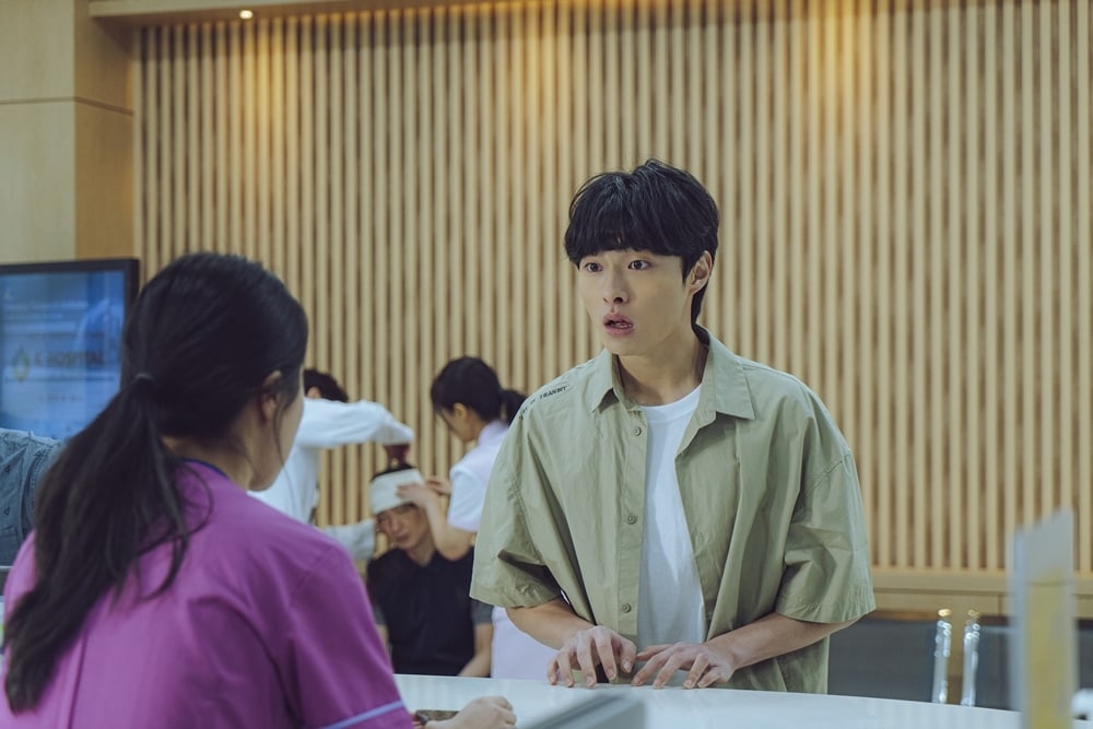 Sao trẻ  ‘All Of Us Are Dead’ Yoon Chan Young gặp nạn với cần sa trong phim mới 'Juvenile Delinquency'