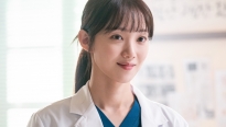 Lee Sung Kyung tự tin trở lại với vai bác sĩ phẫu thuật trong 'Dr. Romantic 3'