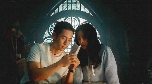 5 cặp đôi phim Hàn dù không nhiều cảnh hôn vẫn khiến khán giả ‘tan chảy’: Không thể bỏ qua Jisoo – Jung Hae In