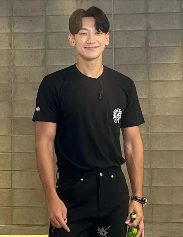 Bi Rain 'choáng' vì mắc bệnh béo phì