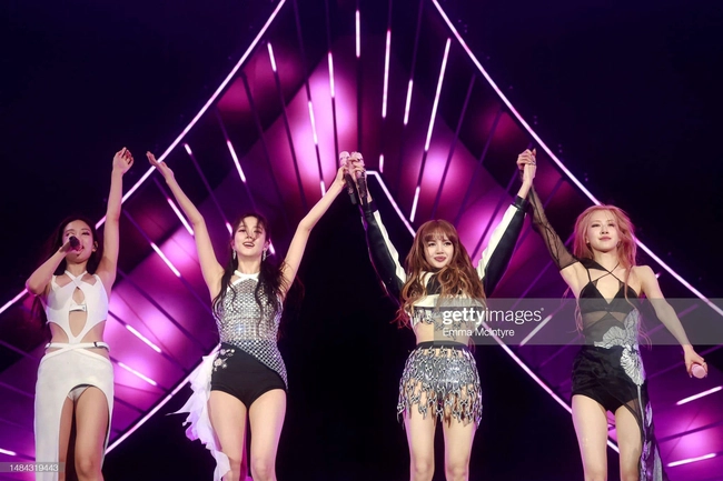 BlackPink trở thành nhóm nhạc nữ có doanh thu cao nhất lịch sử