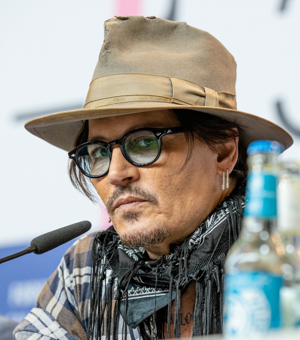 Cộng sự của Johnny Depp kể về những khó khăn khi làm việc cùng nam tài tử
