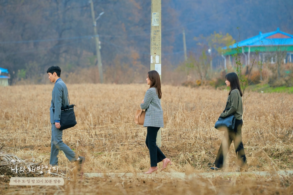 4 câu hỏi cần được giải đáp trong tập cuối ‘My Liberation Notes’: Mối tình giữa Kim JI Won và Son Seok Koo sẽ đi đâu về đâu?