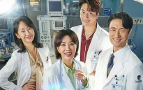 'Doctor Cha' lăm le phá kỷ lục của 'Itaewon Class'