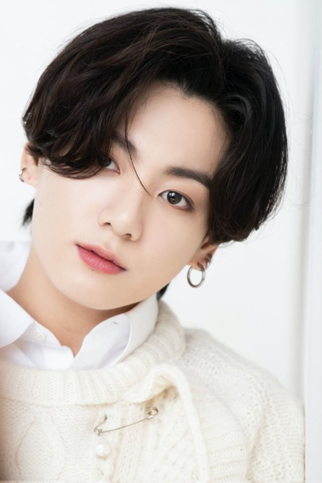 Jungkook (BTS) bị fan cuồng đe dọa tính mạng