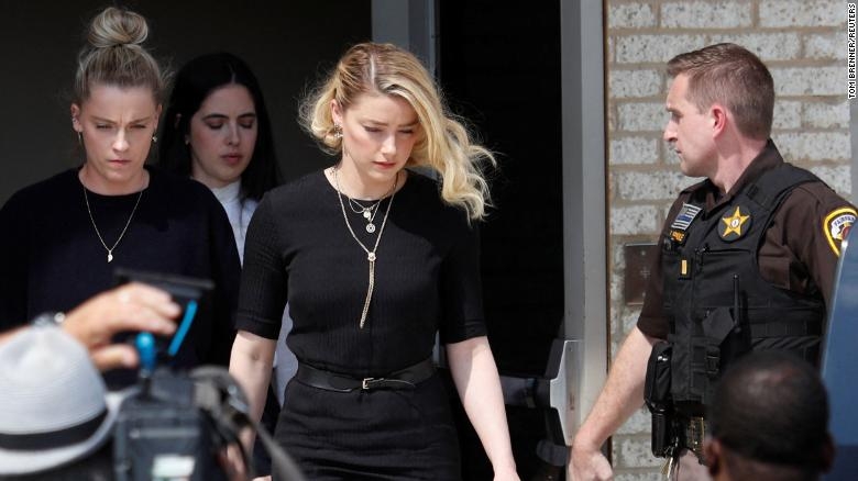 Amber Heard gọi phán quyết của tòa án là 'Bước lùi dành cho phụ nữ'
