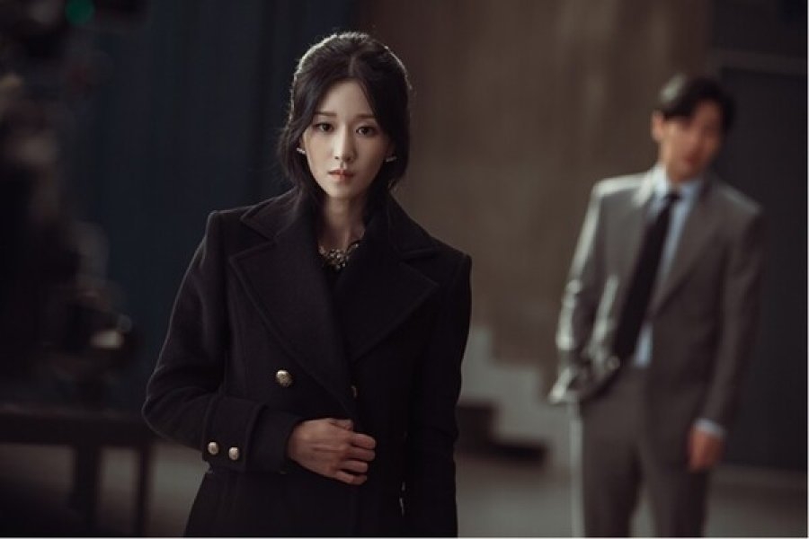 'Điên nữ' Seo Ye Ji: Vai gì cũng ‘cân tất’!