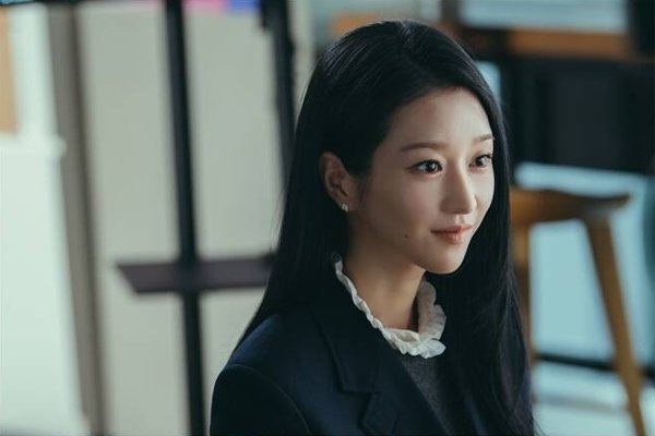 Truyền thông Hàn Quốc đặt ‘dấu chấm hỏi’ với diễn xuất của Seo Ye Ji trong phim mới ‘Eve’