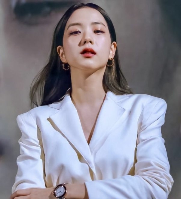 Jisoo (BlackPink) 'cân đẹp' phong cách ‘bá đạo tổng tài’ khi diện blazer