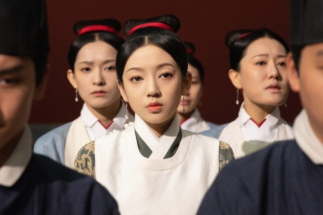 Phim cổ trang Trung Quốc của Disney+ bị tố đạo nhái phim kinh điển Hàn ‘Nàng Dae Jang Geum’