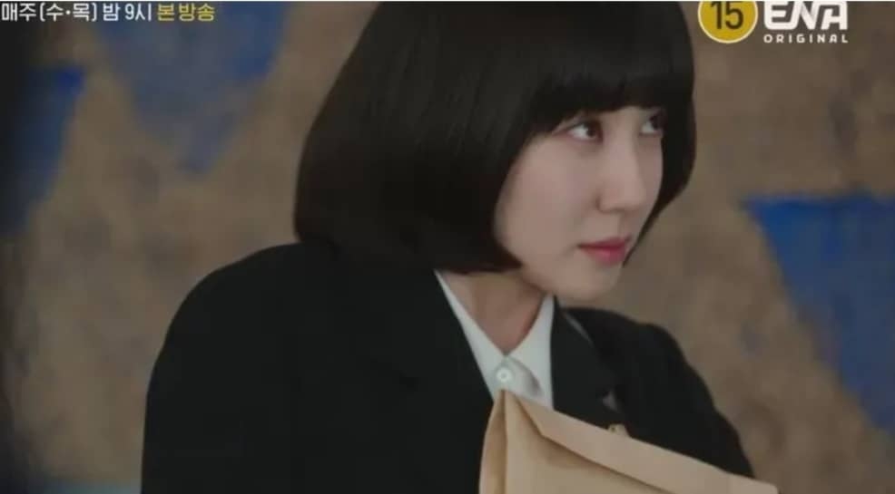 Khán giả phấn khích với nụ hôn của Park Eun Bin và Kang Tae Oh trong ‘Extraordinary Attorney Woo’
