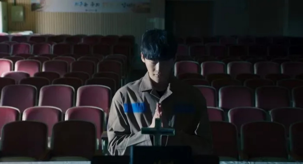 Lee Jong Suk trong ‘Big Mouth’: ‘Hắc hoá’ sau một sự cố