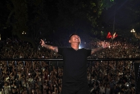 Ca sĩ Tuấn Hưng được cấp phép tổ chức liveshow ở ban công