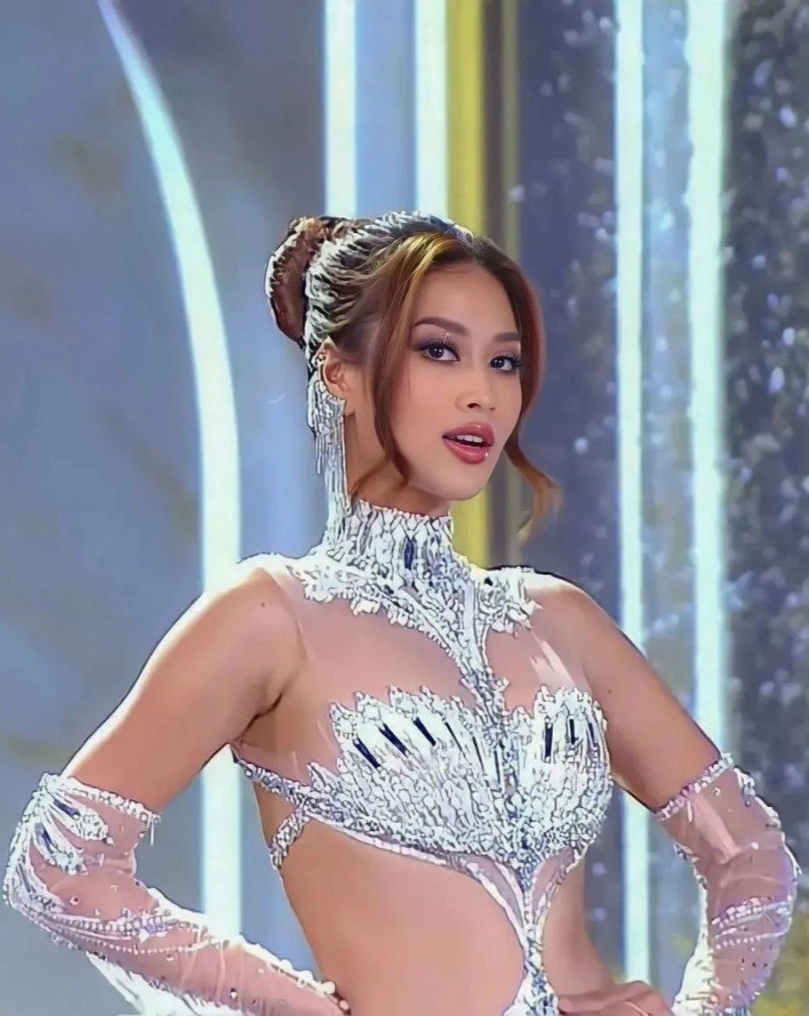 Thiên Ân tỏa sáng tại Miss Grand International 2022