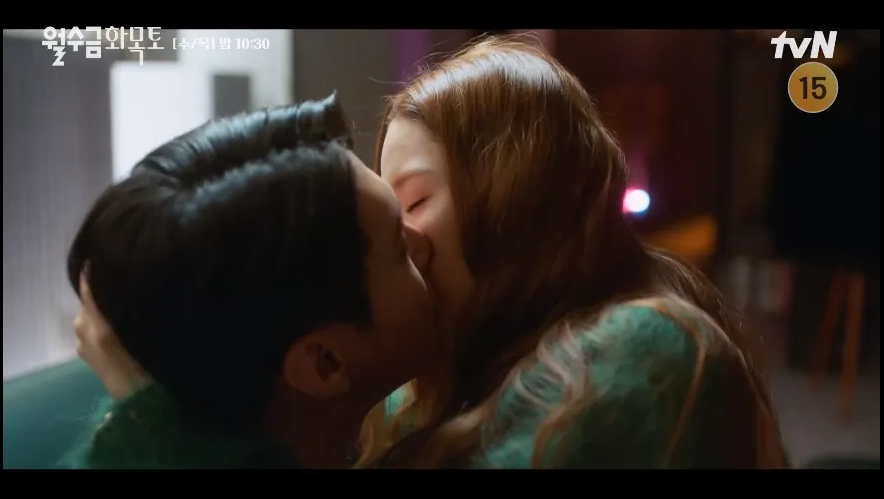Cảnh hôn 19+ của Go Kyung Pyo và Park Min Young trong ‘Love In Contract’ nhận phản ứng bùng nổ