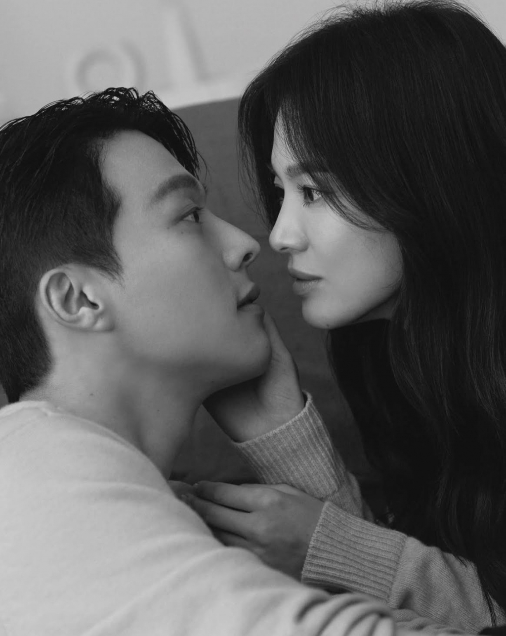 Song Hye Kyo và Jang Ki Yong đẹp đôi bất chấp khoảng cách tuổi tác trong phim mới