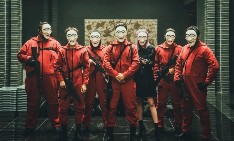 ‘Money Heist’ bản Hàn ấn định ngày ra mắt phần 2: Liệu có 'dở' như phần 1?