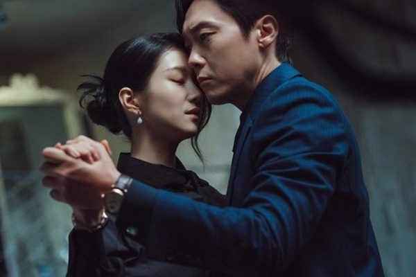 ‘Eve’ của Seo Ye Ji dẫn đầu bảng xếp hạng phim Hàn dở nhất 2022