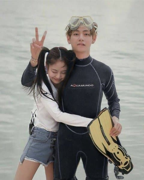 Xuất hiện bộ phận fan 'đẩy thuyền' V-Jennie, netizen: 'Sao lại làm vậy với G-Dragon'