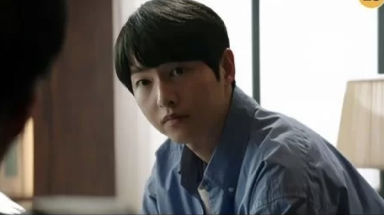 ‘Cậu út nhà tài phiệt’ tập 10: Song Joong Ki hôn Shin Hyun Bin, đối mặt với tử thần một lần nữa