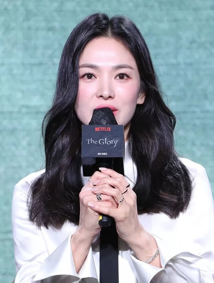 Song Hye Kyo không thể níu giữ tuổi thanh xuân, hiện rõ nếp lão hóa trên khuôn mặt?