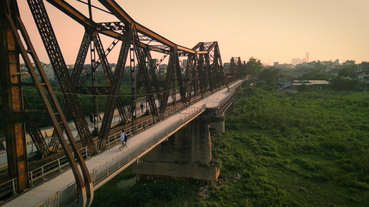 Trailer phim 'Phía bên kia thành phố'