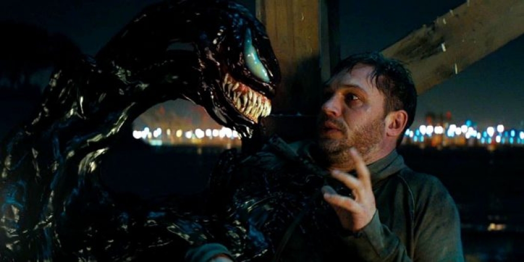 KInh hoàng trước cảnh tượng Tom Hardy bị một thực thể khống chế trong 'Venom'